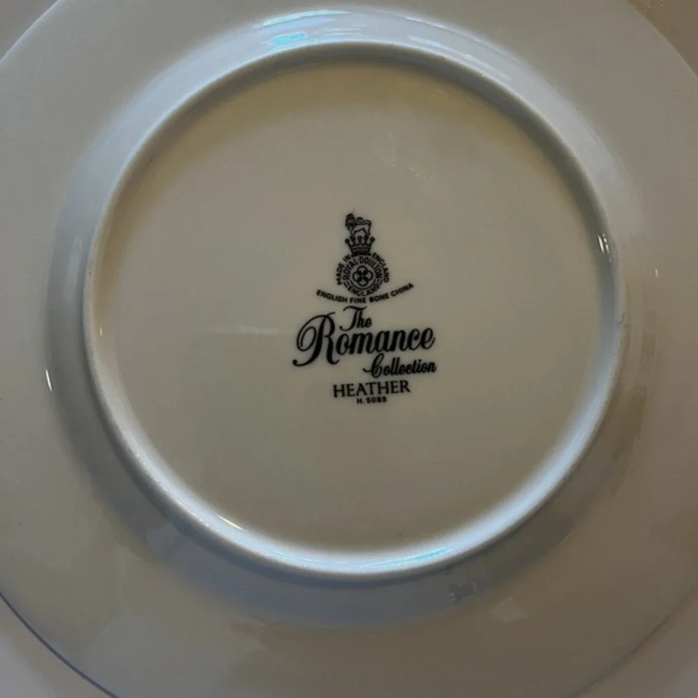 ROYAL DOULTON THE ROMANCE‎ COLLECTION HEATHER H5089 LOT 3 SALAD PLATES GOLD TRIM